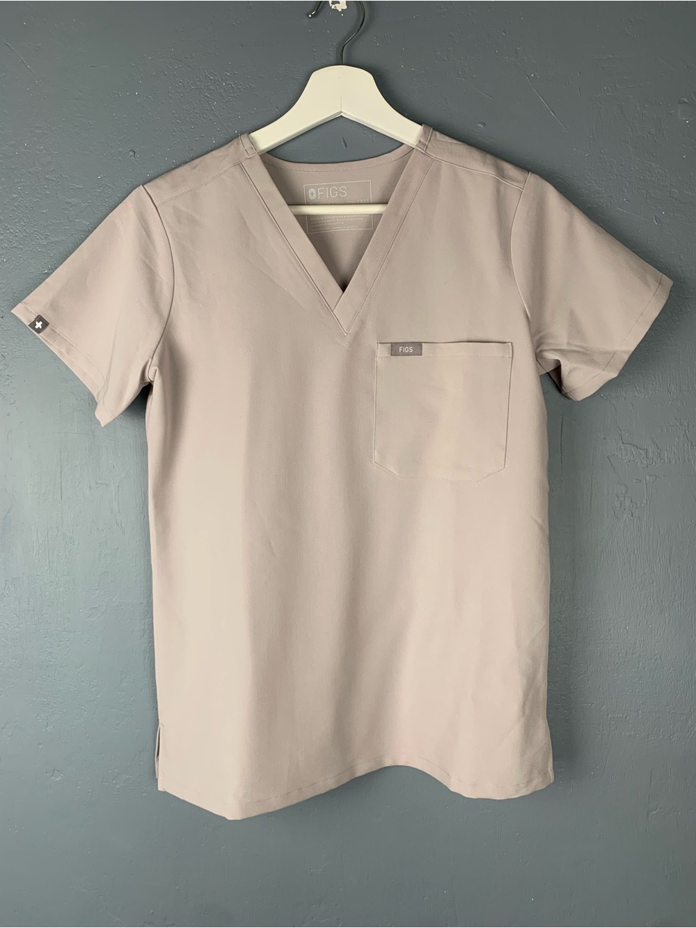 FIGS Women's Sz XXS Slate Gray Catarina One-Pocket Scrub Top